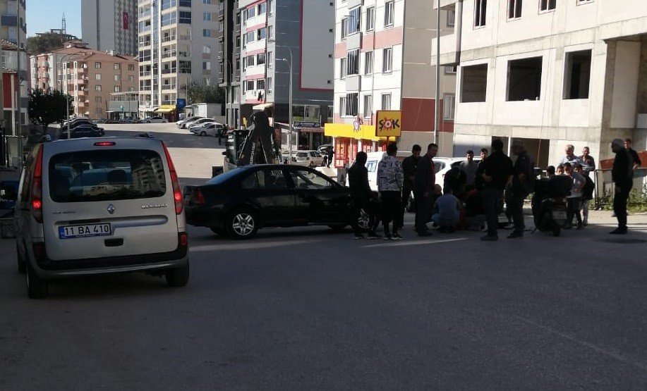 Bilecik’te otomobil ile motosiklet çarpıştı, 1 kişi yaralandı