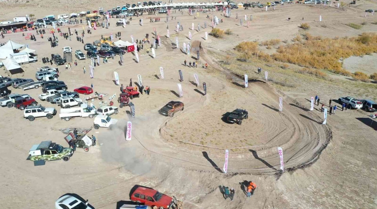 Büyükşehir’in off-road festivaline 60 ilden 250 araç katıldı