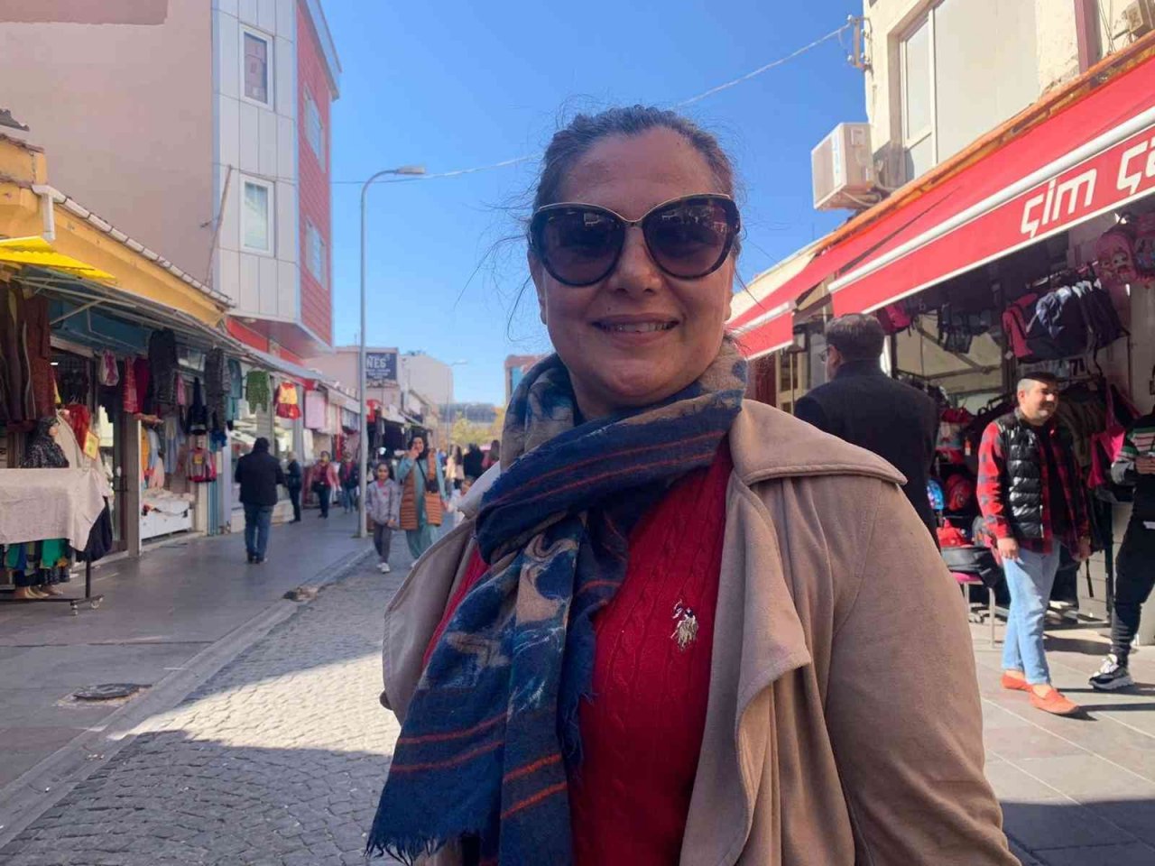 Eskişehir’in göbeğindeki işlek cadde 10 yıldır lağım kokuyor