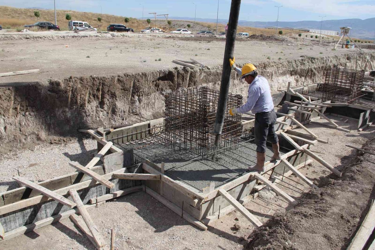 40 metrekare işyerinde kurulan Golonya, dünya markası olma yolunda ilerliyor