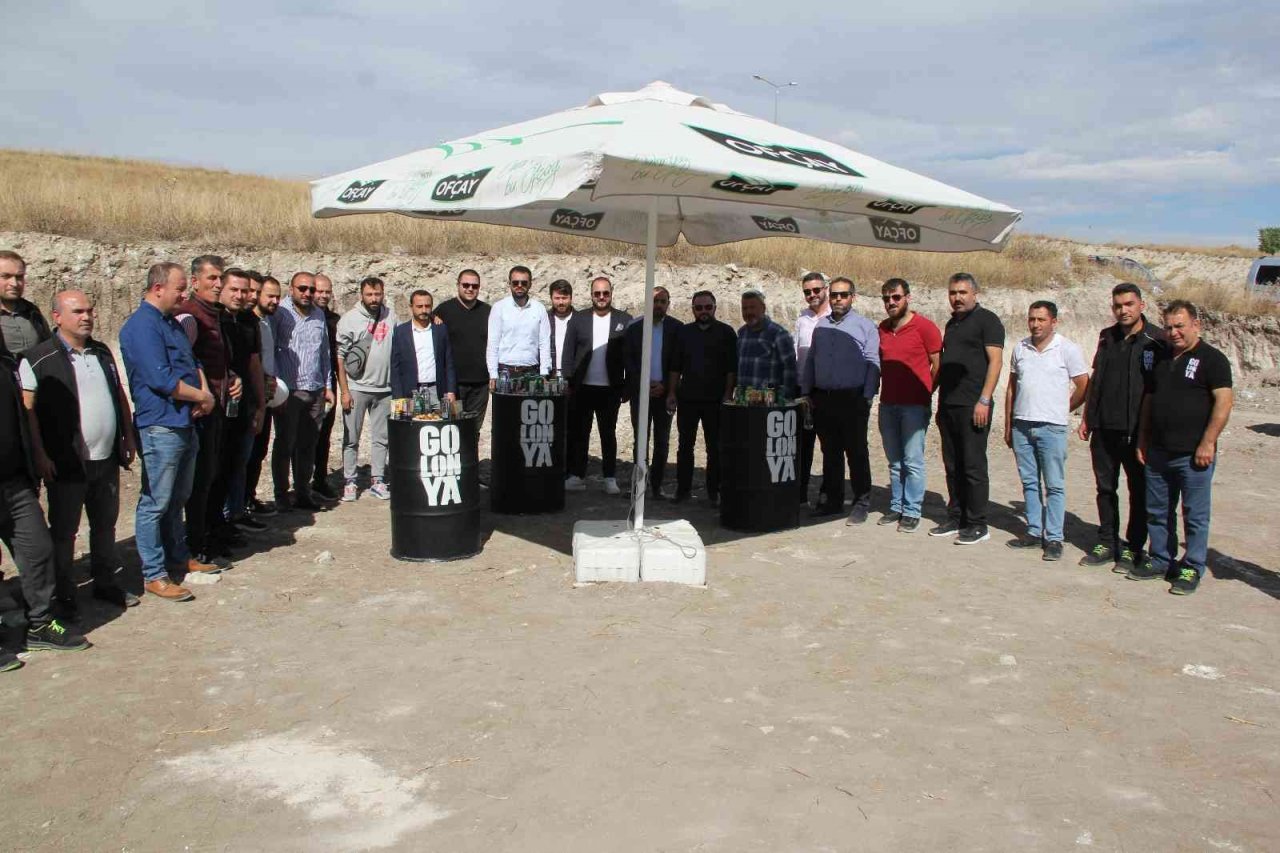 40 metrekare işyerinde kurulan Golonya, dünya markası olma yolunda ilerliyor