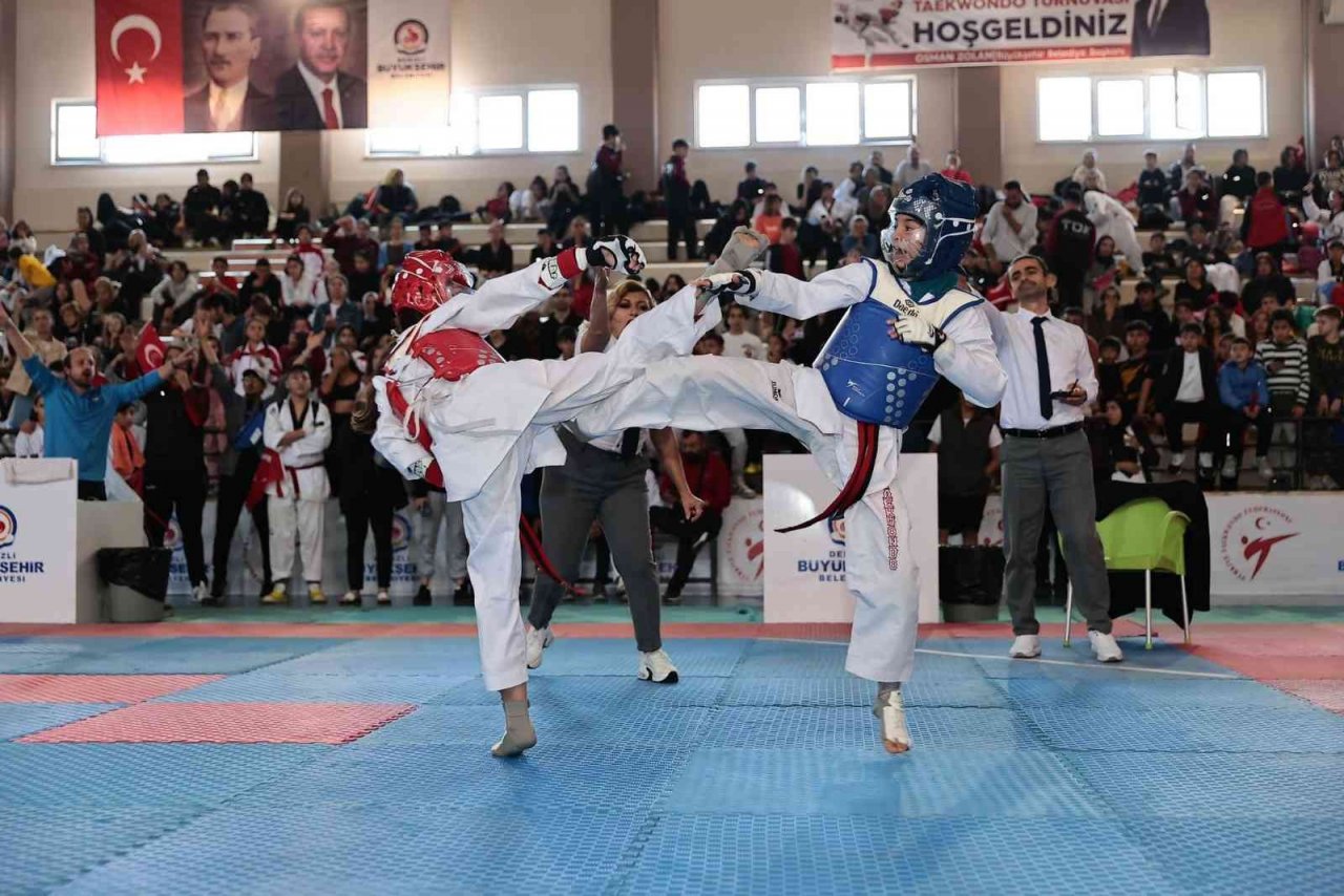 Denizli’ye 15 ilden gelen 400 sporcu turnuvada mücadele etti