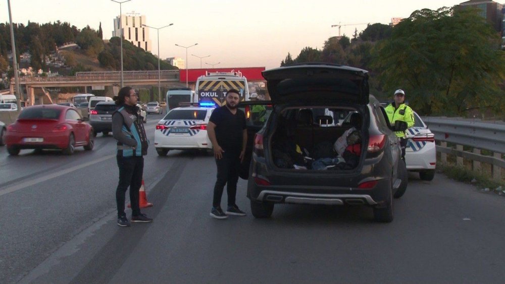 Ehliyetsiz araç kullanan rap şarkıcısı Sedo denetime takıldı! Cezası ağır oldu