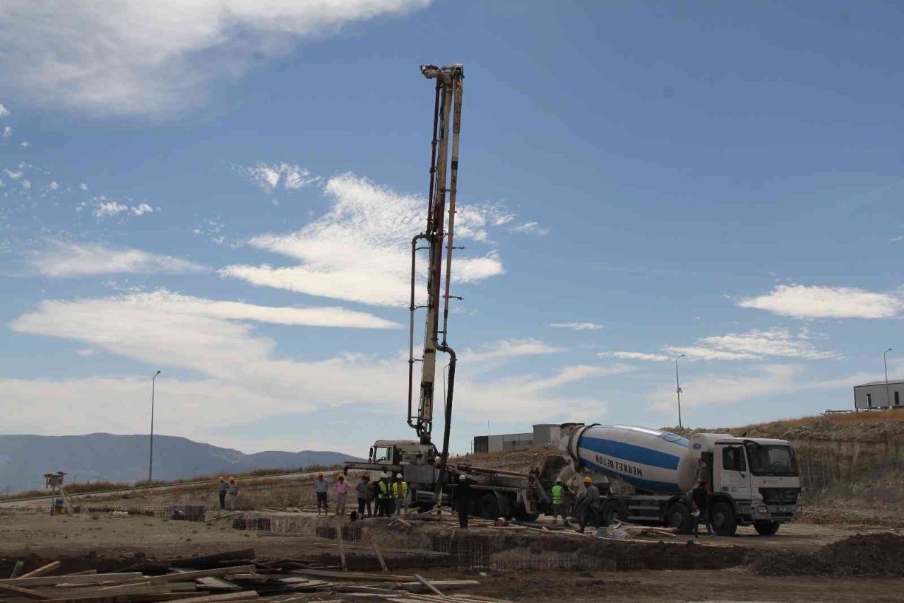 40 metrekare işyerinde kurulan Golonya, dünya markası olma yolunda ilerliyor