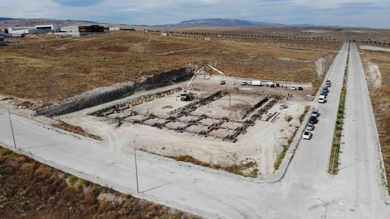 40 metrekare işyerinde kurulan Golonya, dünya markası olma yolunda ilerliyor