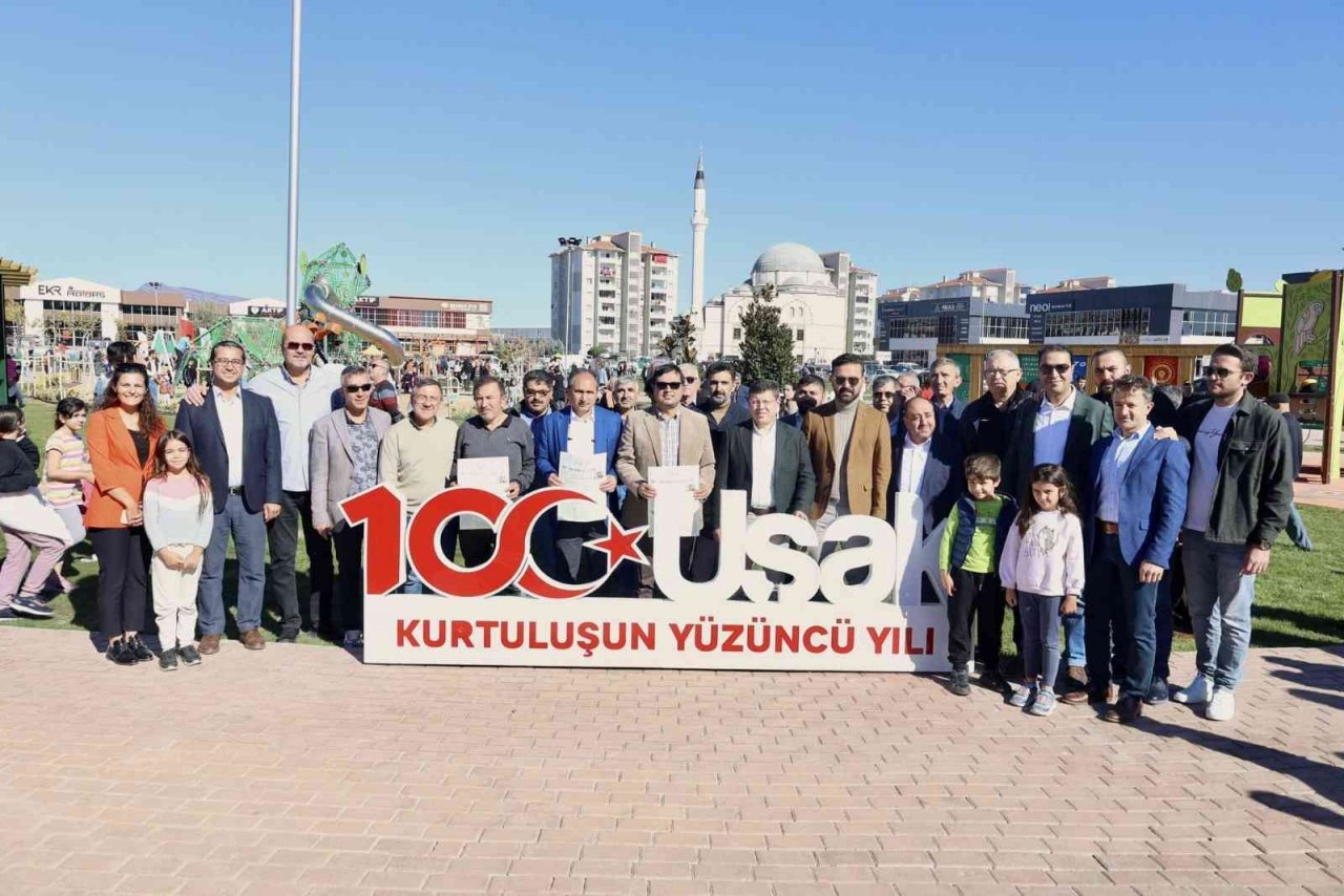 Uşak’ta 100. Yıl Parkı halkın kullanımına açıldı