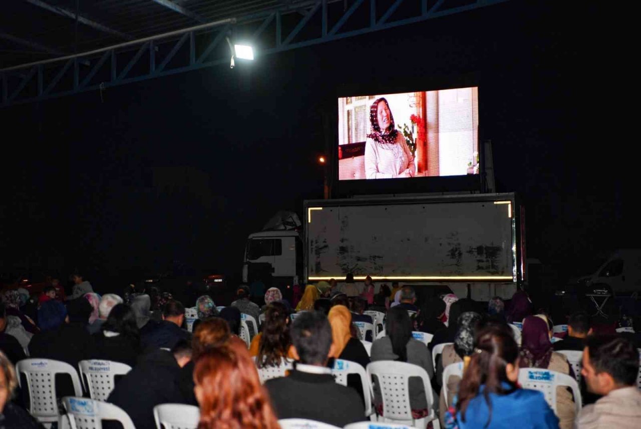 Çakırlar Mahallesi’nde sinema keyfi