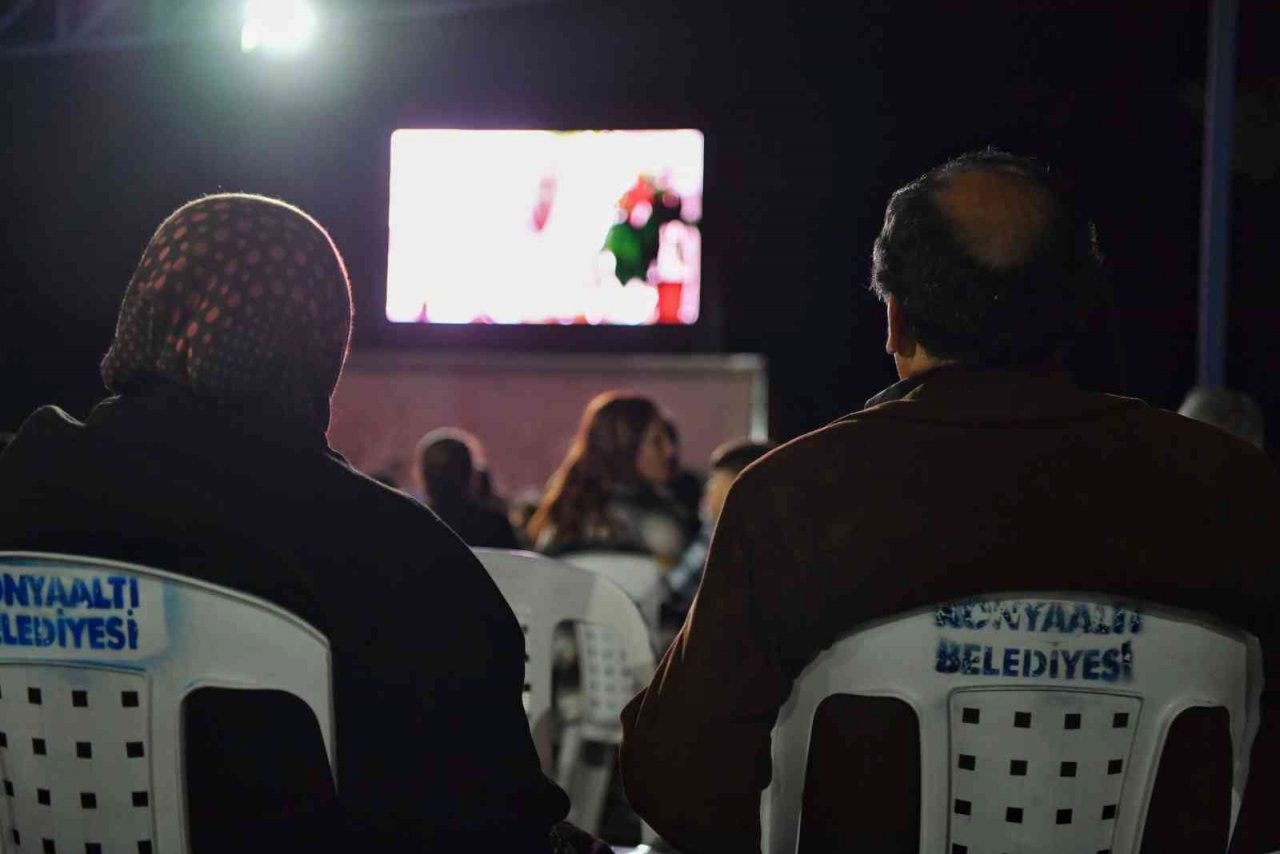 Çakırlar Mahallesi’nde sinema keyfi