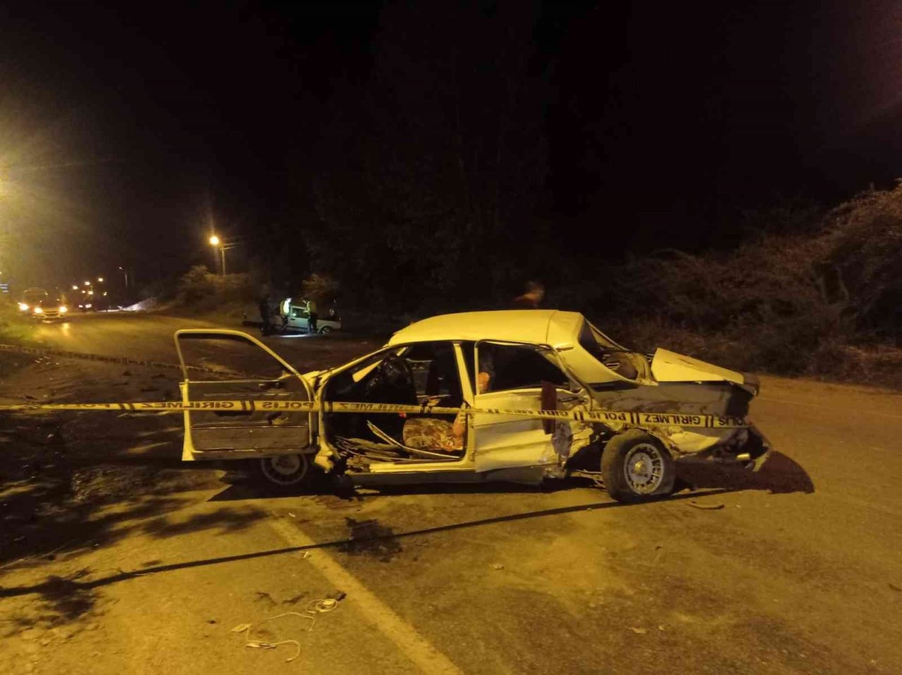 Kozan’da düğün konvoyunda kaza: 2 yaralı
