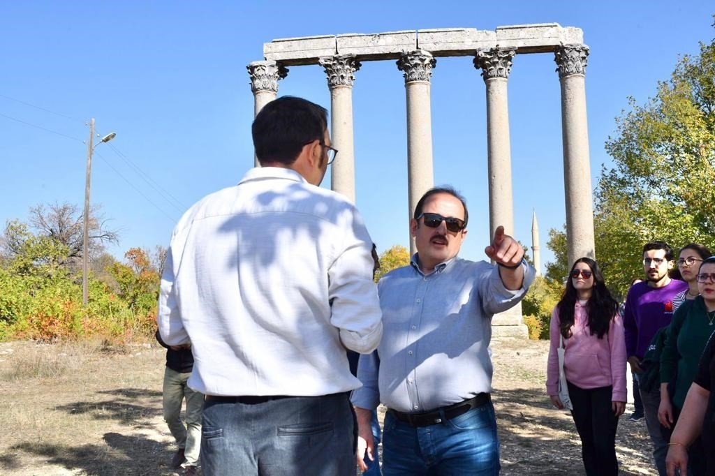 Mersin’de ’Uzuncaburç Arkeoköy ve Kültür Rotası’ projesinin açılışı yapıldı