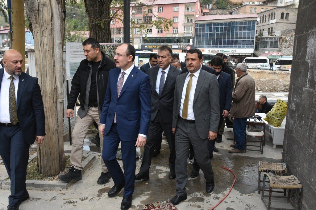 Ticaret Bakanı Muş: "’Recep Tayyip Erdoğan gitsin de önemli değil sonuç’, tek buluştukları nokta o"