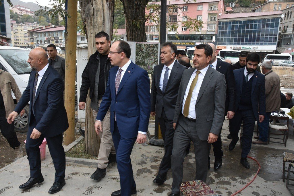 Ticaret Bakanı Muş: "’Recep Tayyip Erdoğan gitsin de önemli değil sonuç’, tek buluştukları nokta o"