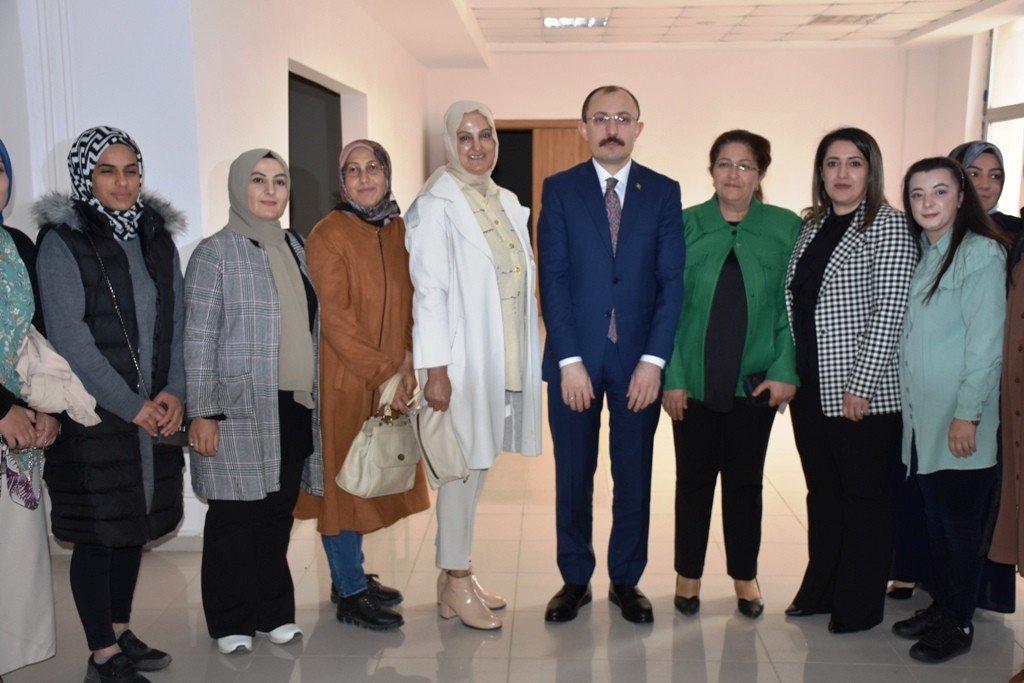 Ticaret Bakanı Muş: "’Recep Tayyip Erdoğan gitsin de önemli değil sonuç’, tek buluştukları nokta o"