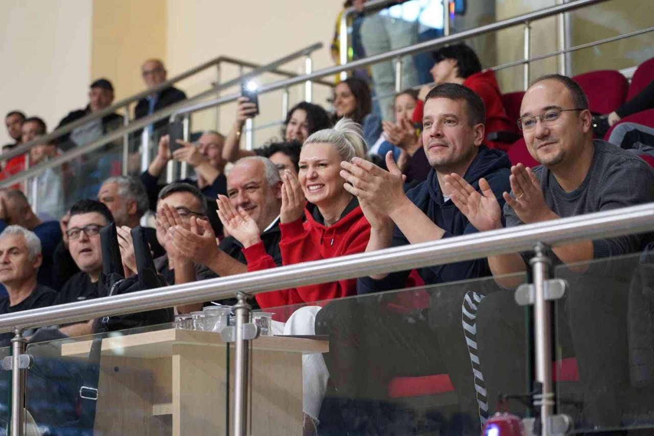 TVF Kadınlar 2. Ligi: Bilecik Belediye Spor Kadın Voleybol Takımı:3 - MFA Zonguldak DSİ:1