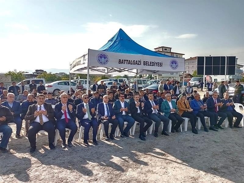 Üretime katkı için üreticilere buğday tohumu