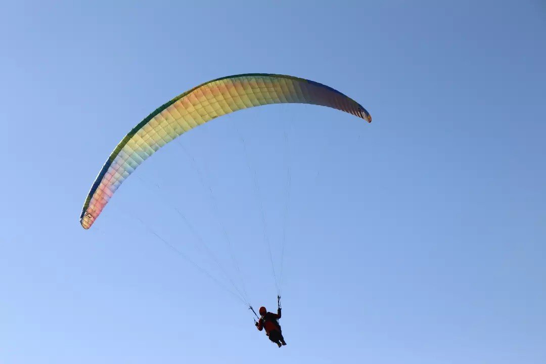 1300 rakımlı Hasan Dağı yamaç paraşütü tutkunlarının mekânı oldu