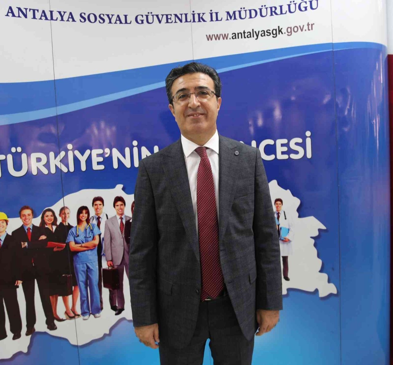 Turizm kenti Antalya’da 130 ülkeden 20 bin 872 yabancı uyruklu kişi istihdam ediliyor