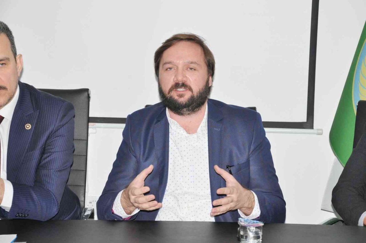 Esgin, "Karacabey hizmet yağmuruna tutuldu"