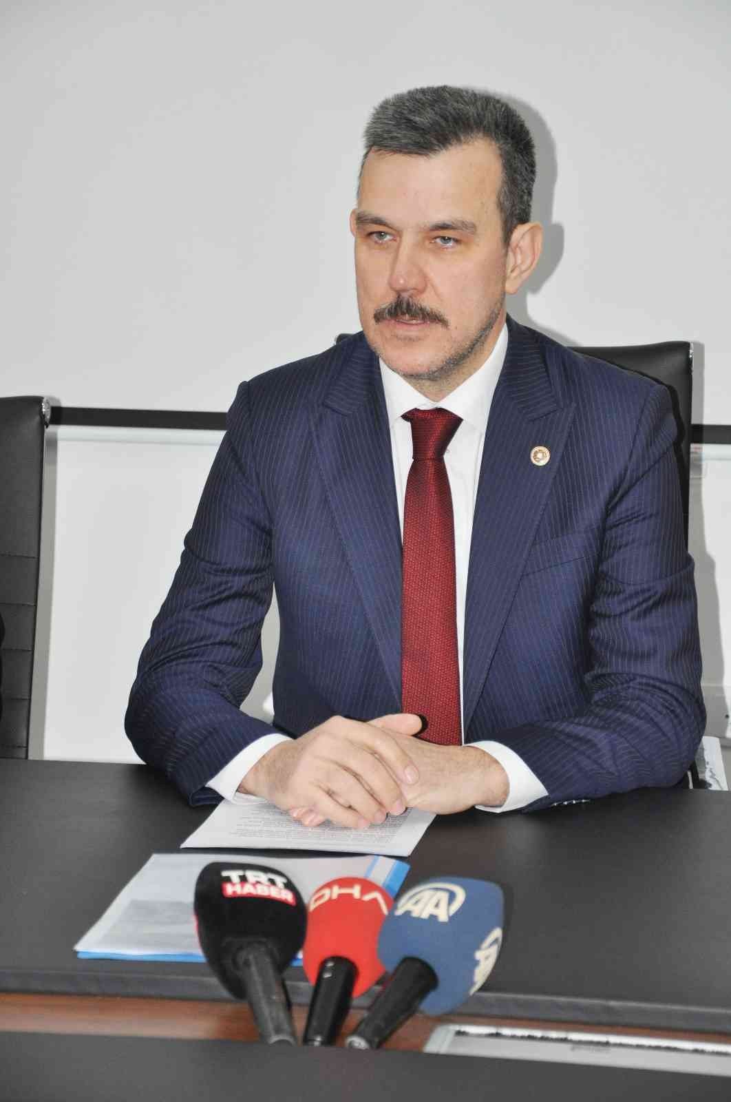 Esgin, "Karacabey hizmet yağmuruna tutuldu"