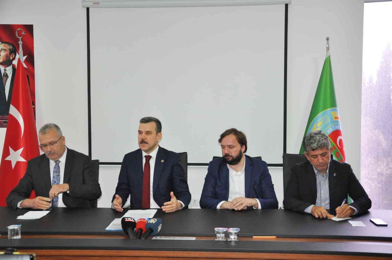 Esgin, "Karacabey hizmet yağmuruna tutuldu"