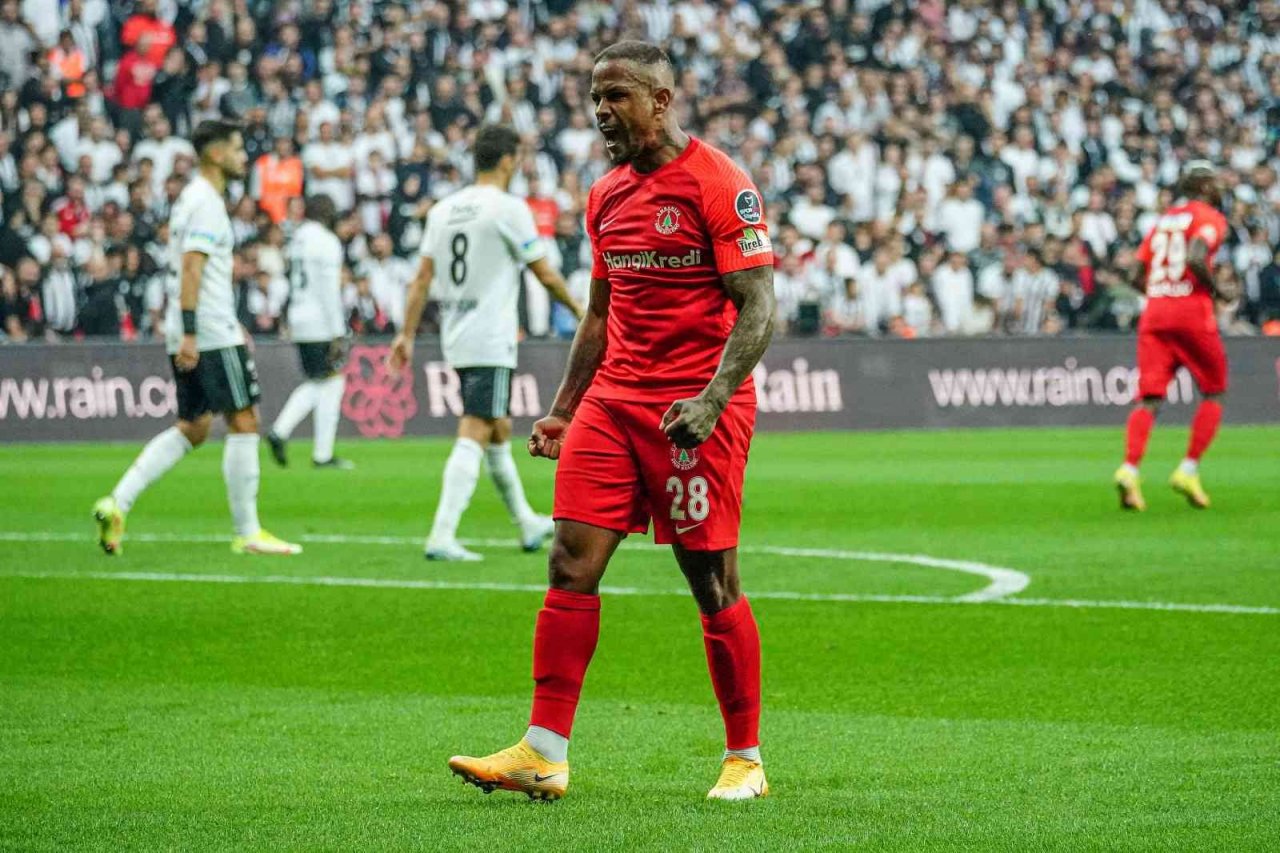 Avrupa’da galibiyet alamayan 3 takımdan biri Ümraniyespor