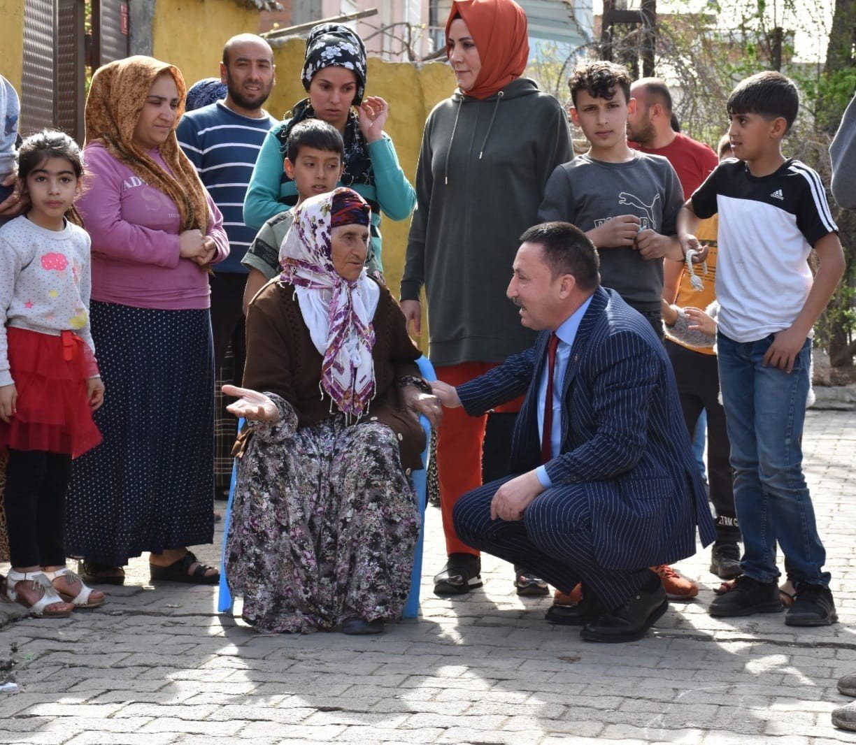 Bağlar Belediye Başkanı Beyoğlu, vatandaş buluşmaların devam ediyor