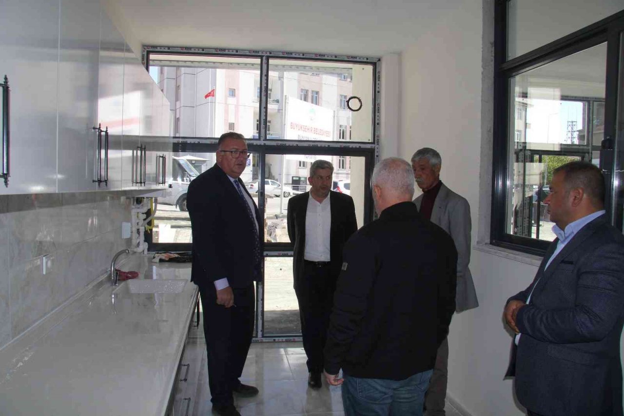 Bünyan’da mini terminal ve kapalı pazar yerinde inceleme