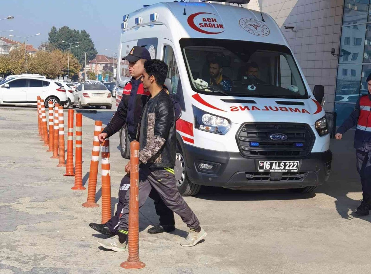 Bursa’da kaçak 10 göçmen yakalandı