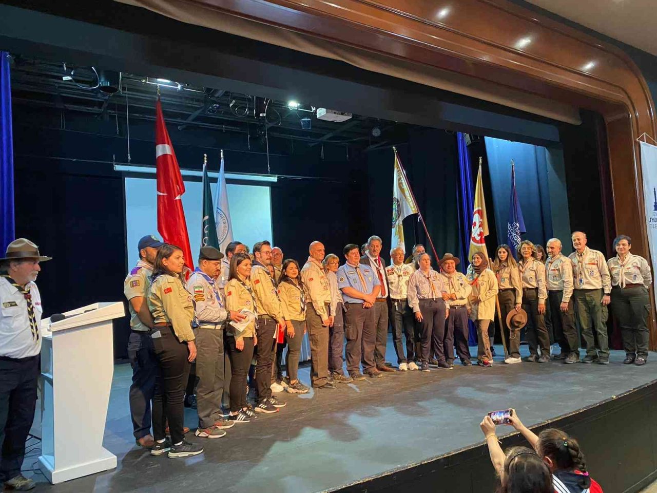 Büyükşehir Kültür Tırı hizmet için yollarda