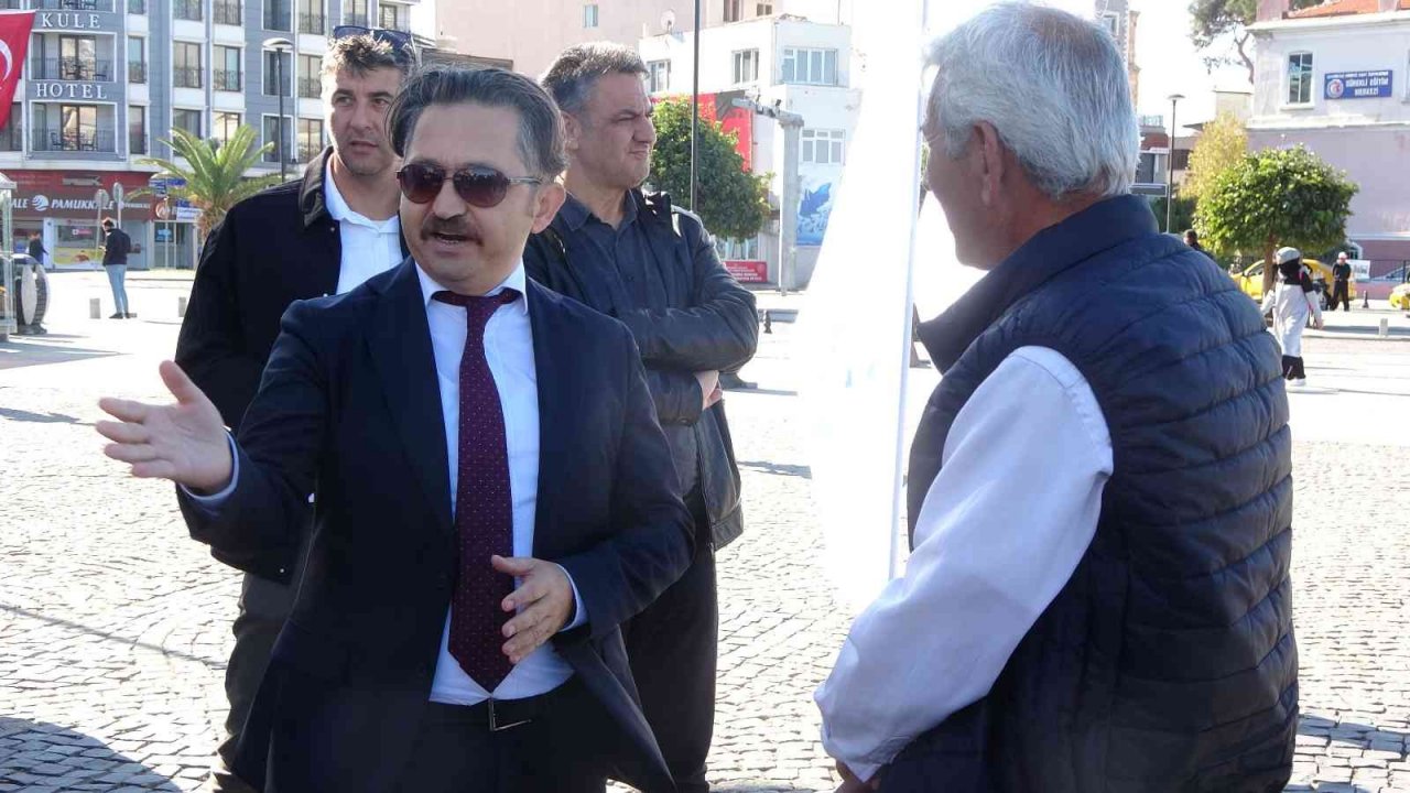 "Cumhuriyet tarihinin en büyük sosyal konut hamlesi projesi" vatandaşlara mobil araçla tanıtıldı