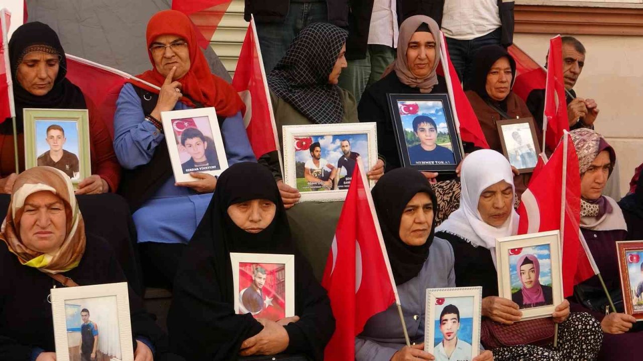 Diyarbakır’da ailelerin evlat nöbeti kararlılıkla devam ediyor