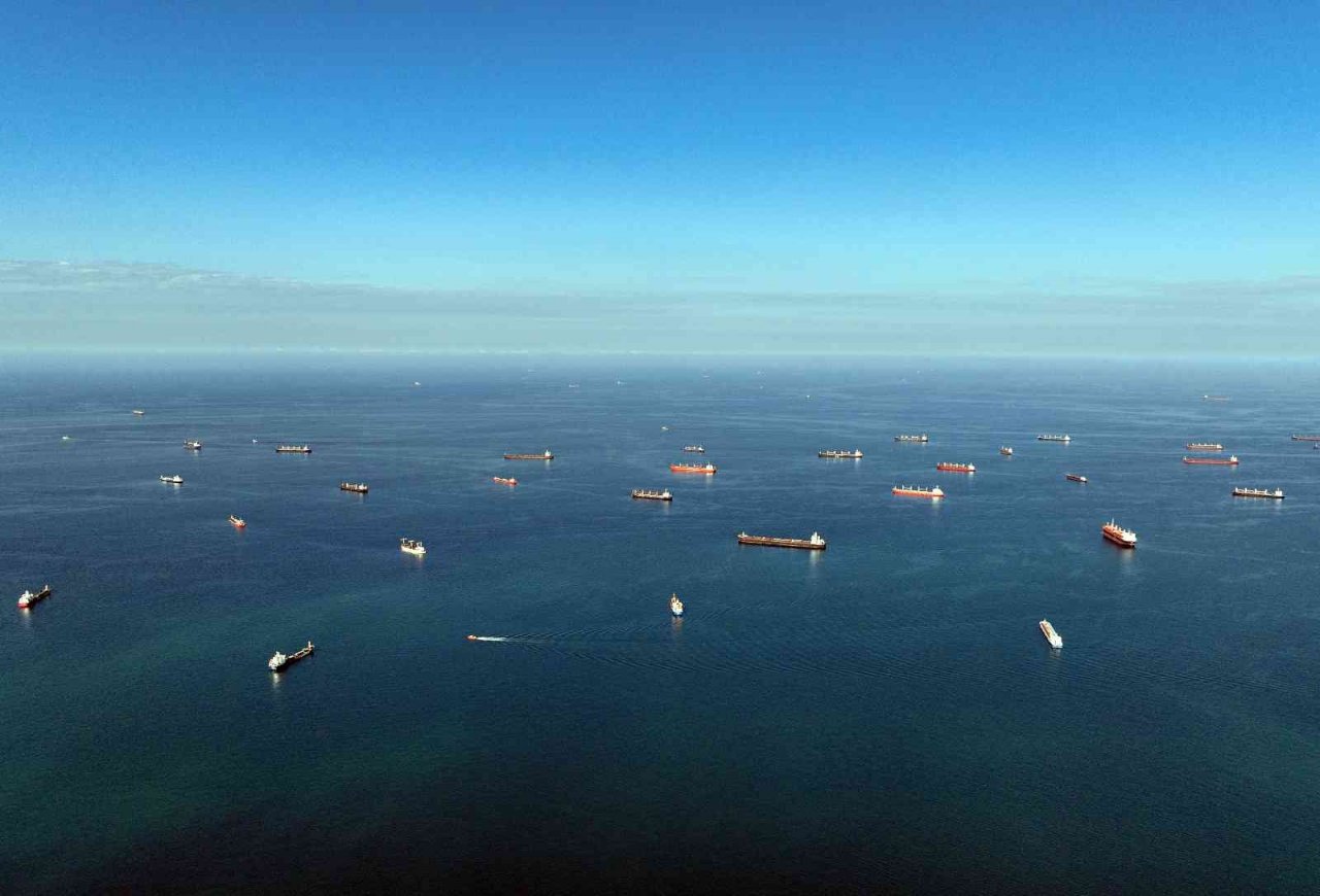 Tahıl koridoru için gelen gemiler İstanbul çevresinde bekliyor