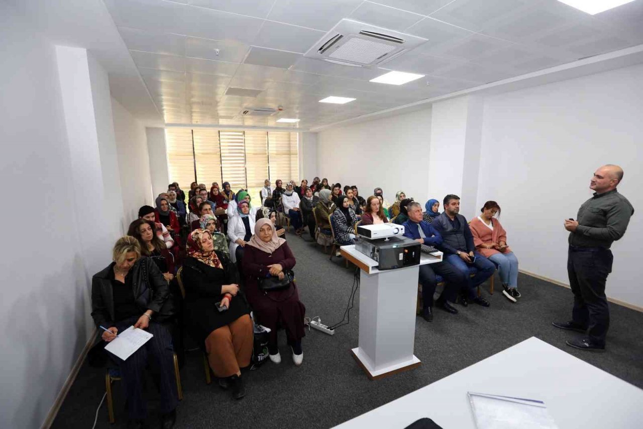 EBEGEM’den kariyer planlama ve iş arama becerileri eğitimi