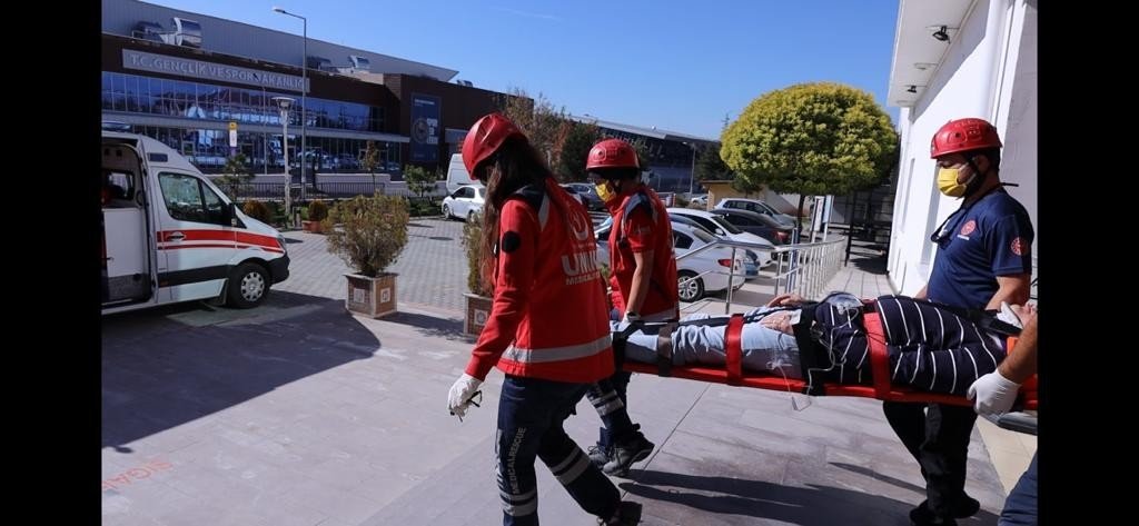 Eskişehir İl Ambulans Servisi’nde deprem tatbikatı düzenlendi