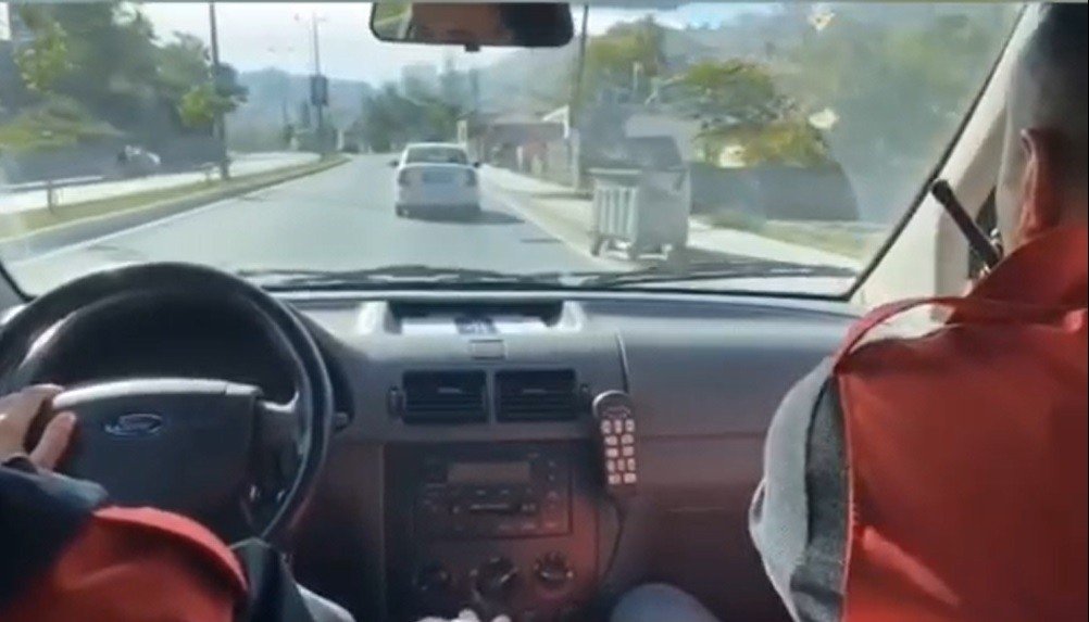 Ekipler şüphelendikleri aracı takip etti, uyuşturucu madde ele geçirdi