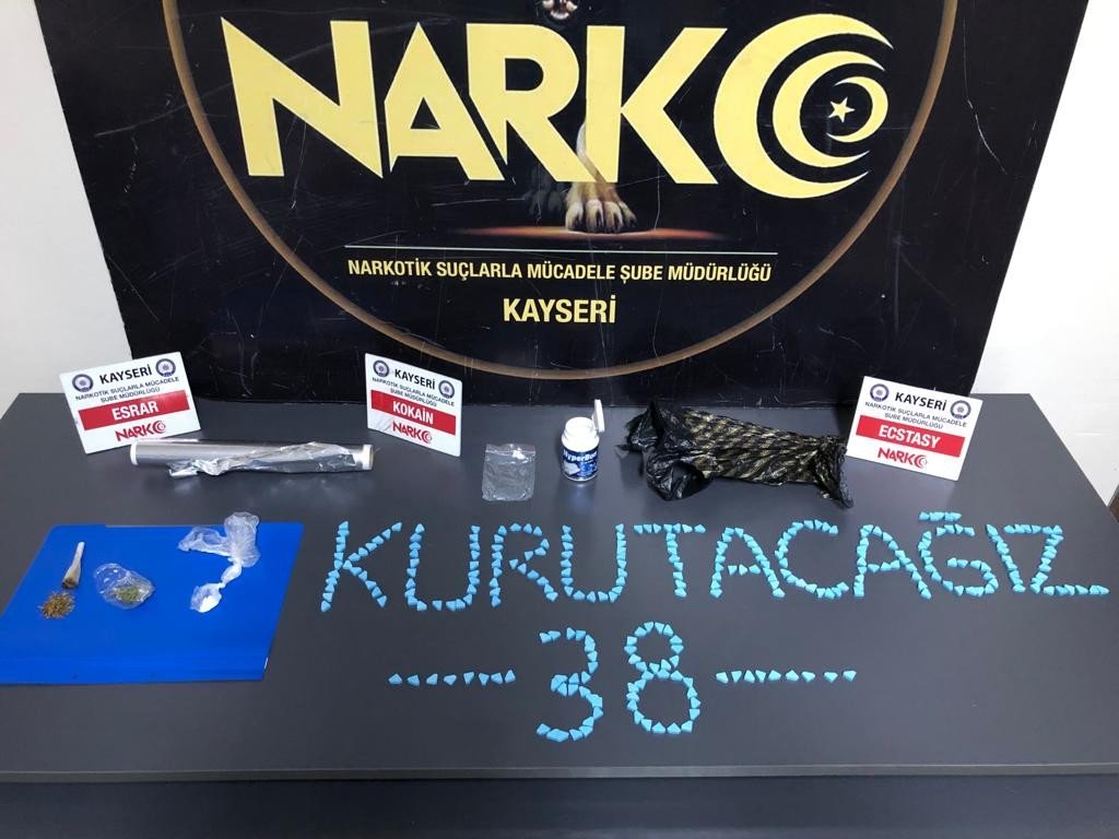 Narkotik polisinden zehir tacirlerine darbe
