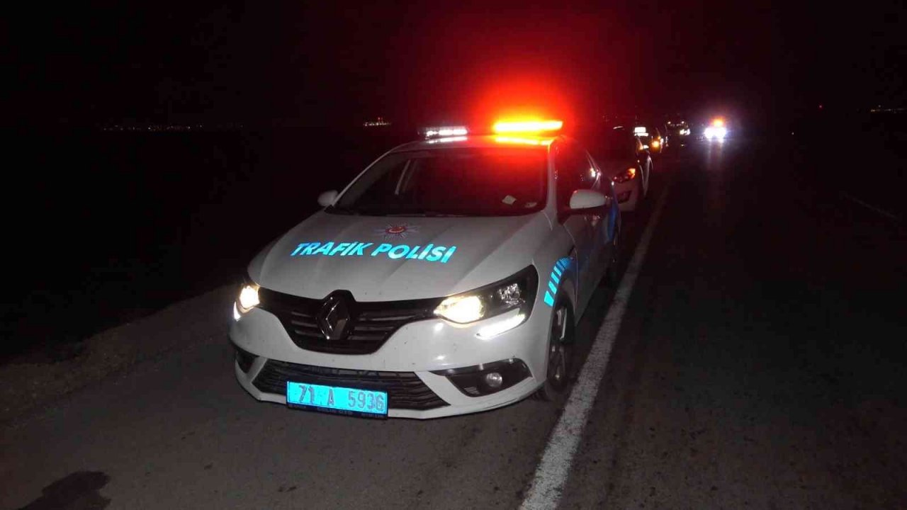 Ters yöne giren ehliyetsiz ve alkollü sürücü trafikte dehşeti yaşattı: 3 yaralı
