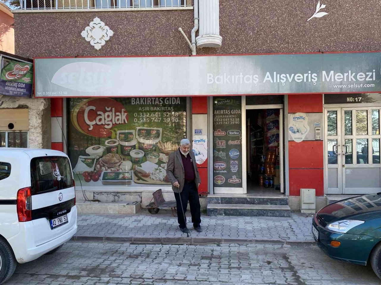 Konya’da market sahibi namaz kıldığı sırada soyuldu