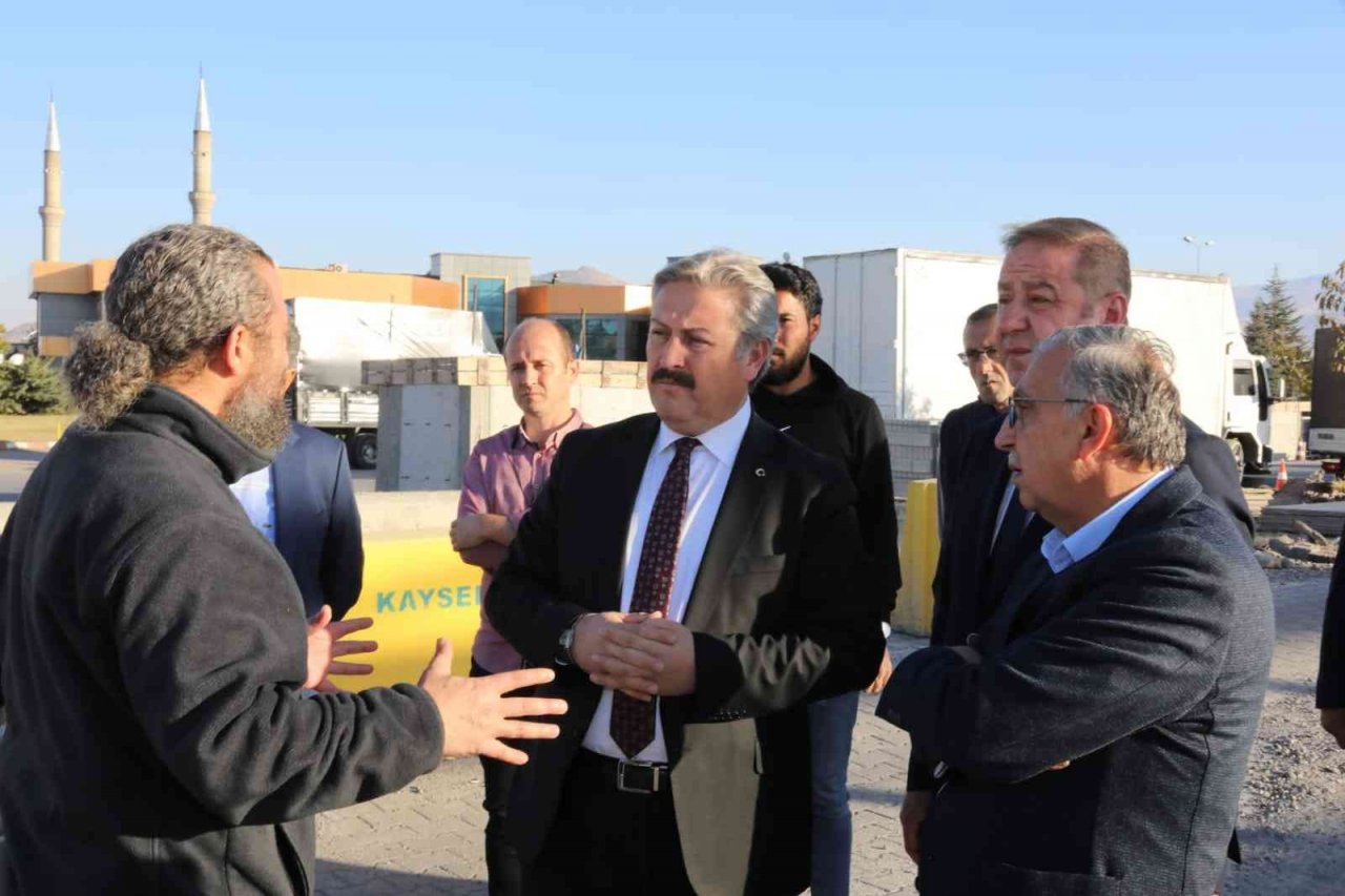 Başkan Palancıoğlu, Germir’deki öğrenci yurdu inşaatını inceledi