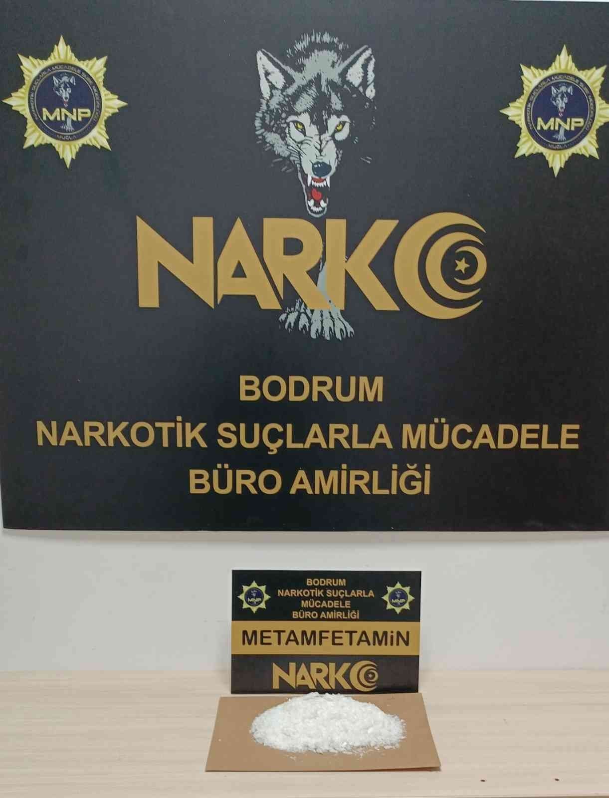 300 gram uyuşturucu ile yakalandı