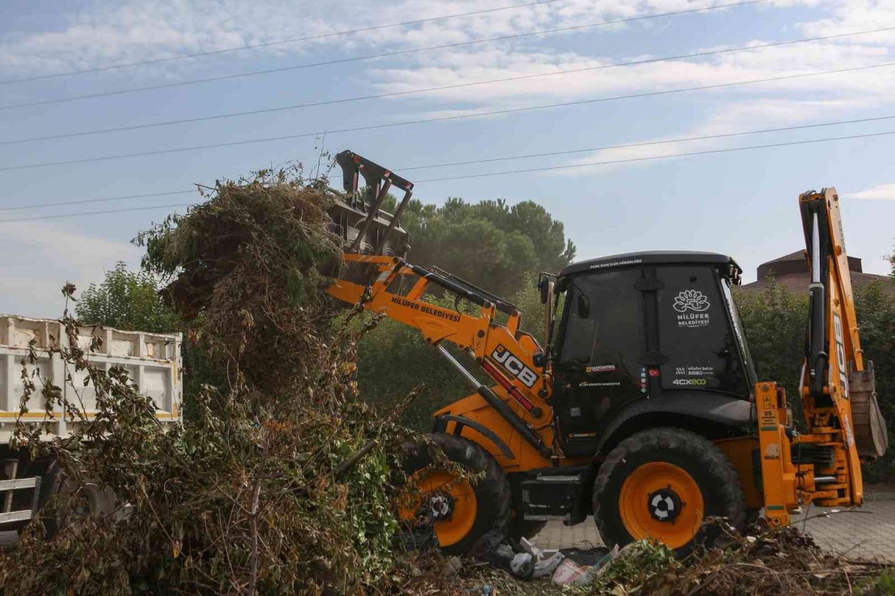 Nilüfer’de bahçe ve budama atıkları kompost oluyor