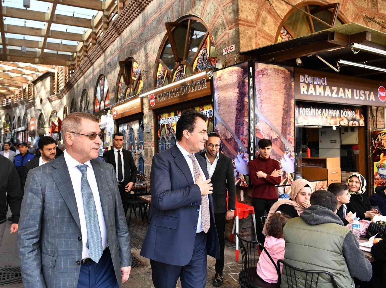 Başkan Dündar, "Esnaf dostu bir belediyeyiz"