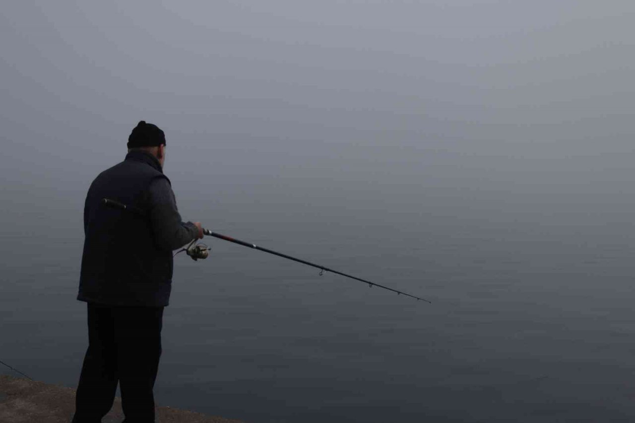 Olta balıkçıları sisli havada "rastgele" dedi