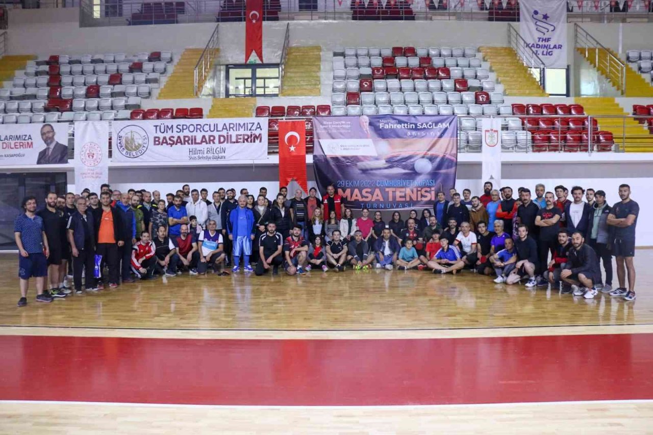 Kupa kazanmak için ter döktüler