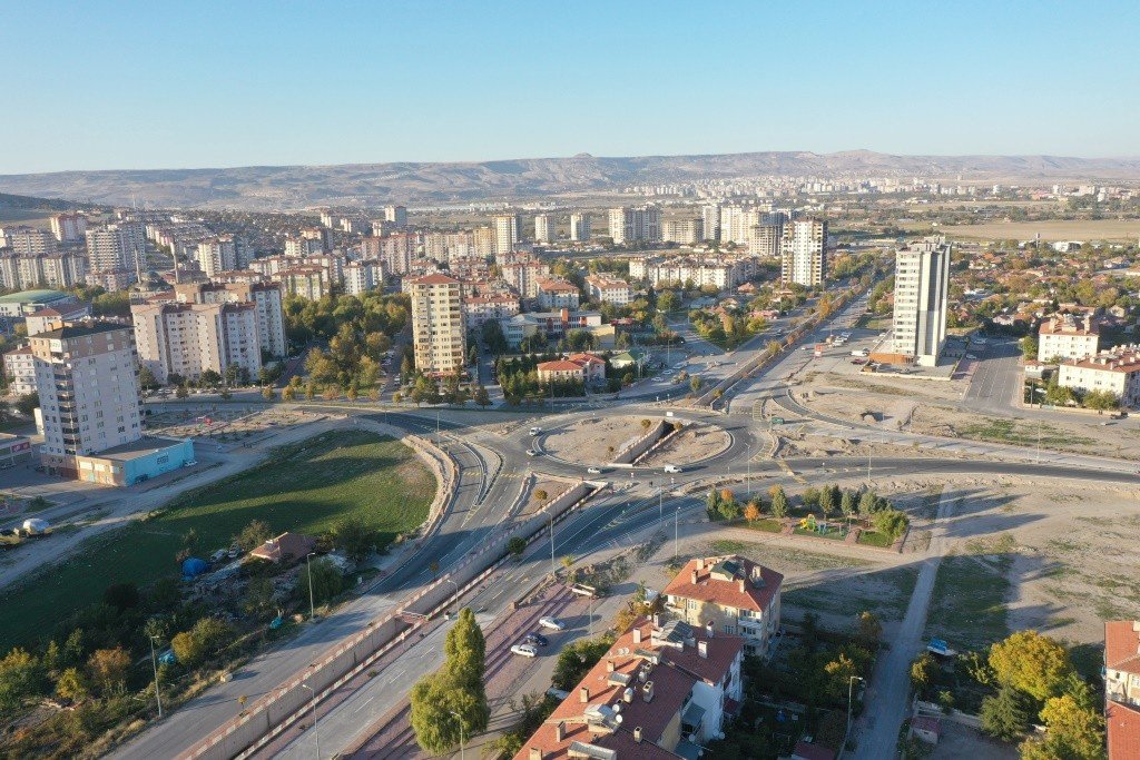 Kocasinan Belediyesi, akıllı kavşak ile 4 caddeyi birbirine bağladı