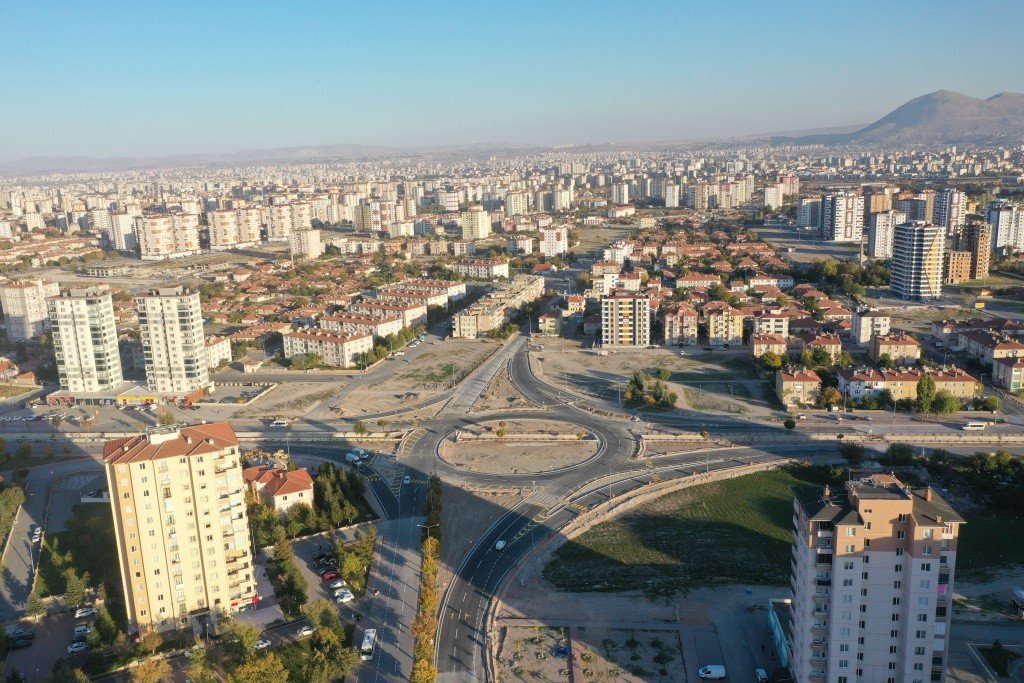 Kocasinan Belediyesi, akıllı kavşak ile 4 caddeyi birbirine bağladı