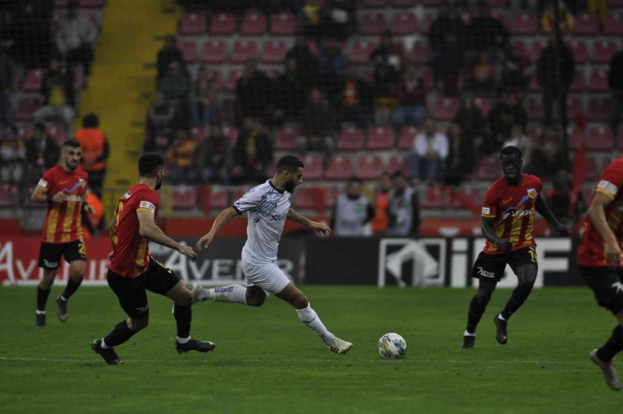 3 büyüklerin kazandığı haftada rekor