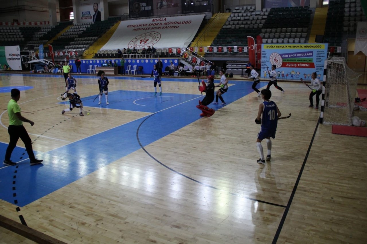 Hokey Kadınlar Salon 1. Lig’i Muğla’da başladı