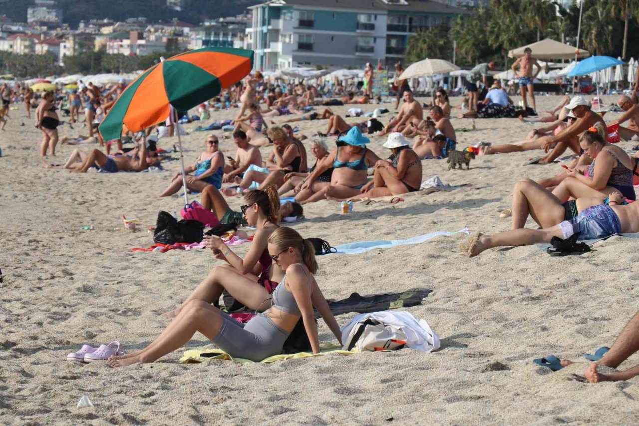 Alanya’da yaz günlerini aratmayan görüntüler