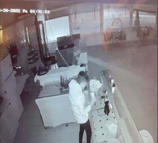 SMA hastası Arya bebeğin yardım kumbarasını çaldılar
